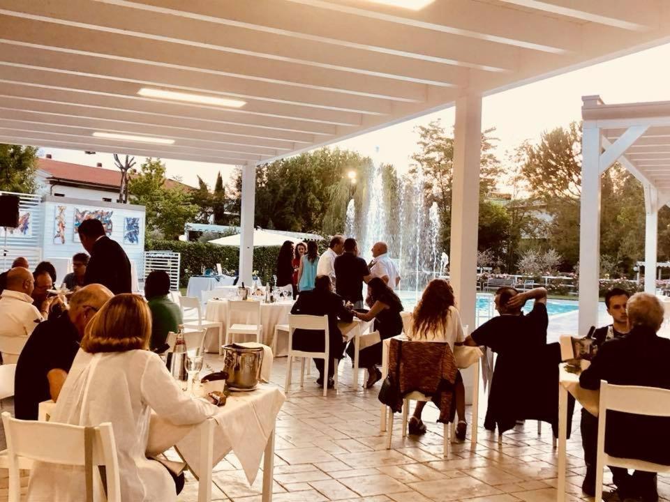סולמונה Hotel Santacroce Meeting מראה חיצוני תמונה
