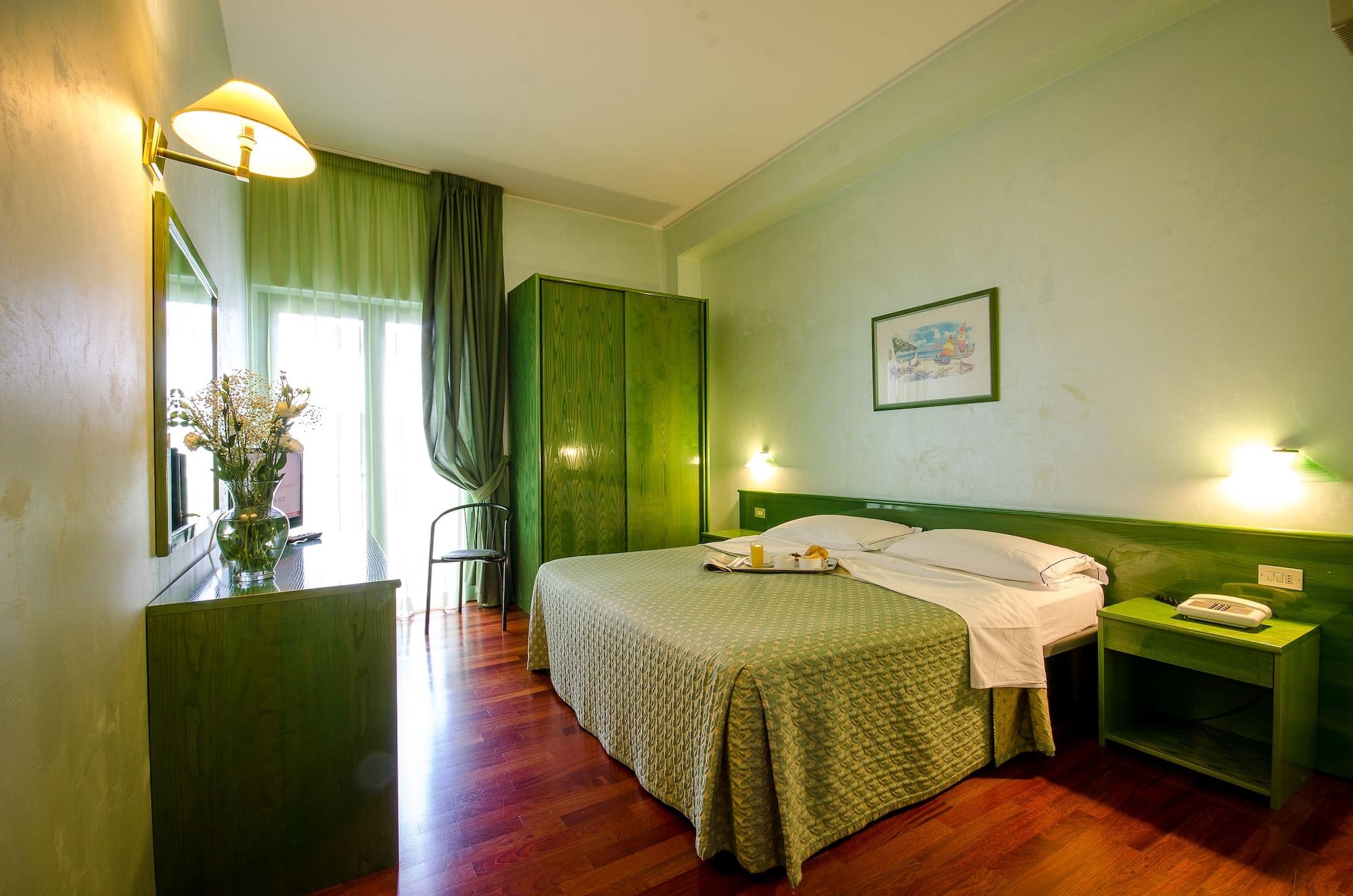 סולמונה Hotel Santacroce Meeting מראה חיצוני תמונה