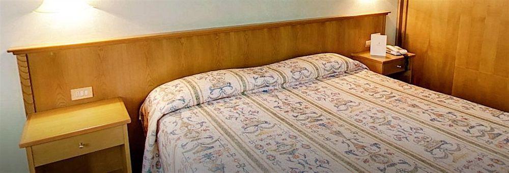 סולמונה Hotel Santacroce Meeting מראה חיצוני תמונה