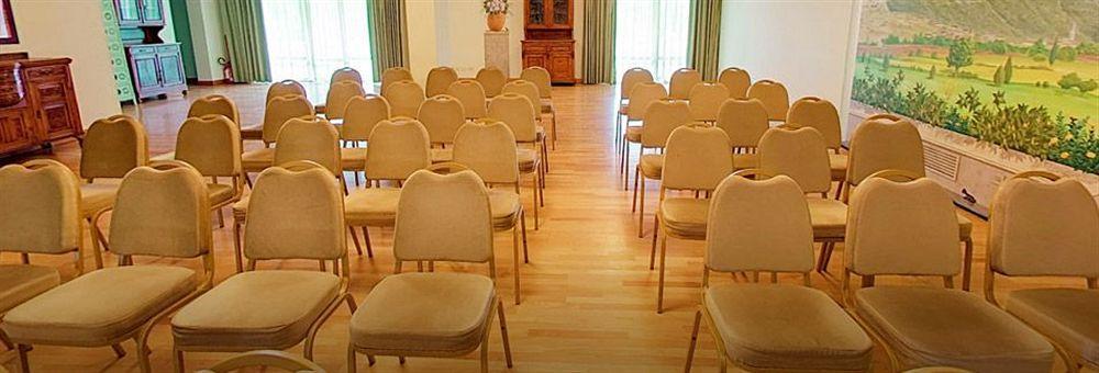 סולמונה Hotel Santacroce Meeting מראה חיצוני תמונה