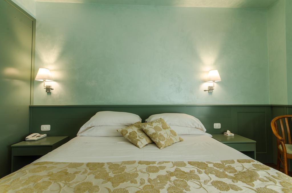 סולמונה Hotel Santacroce Meeting מראה חיצוני תמונה