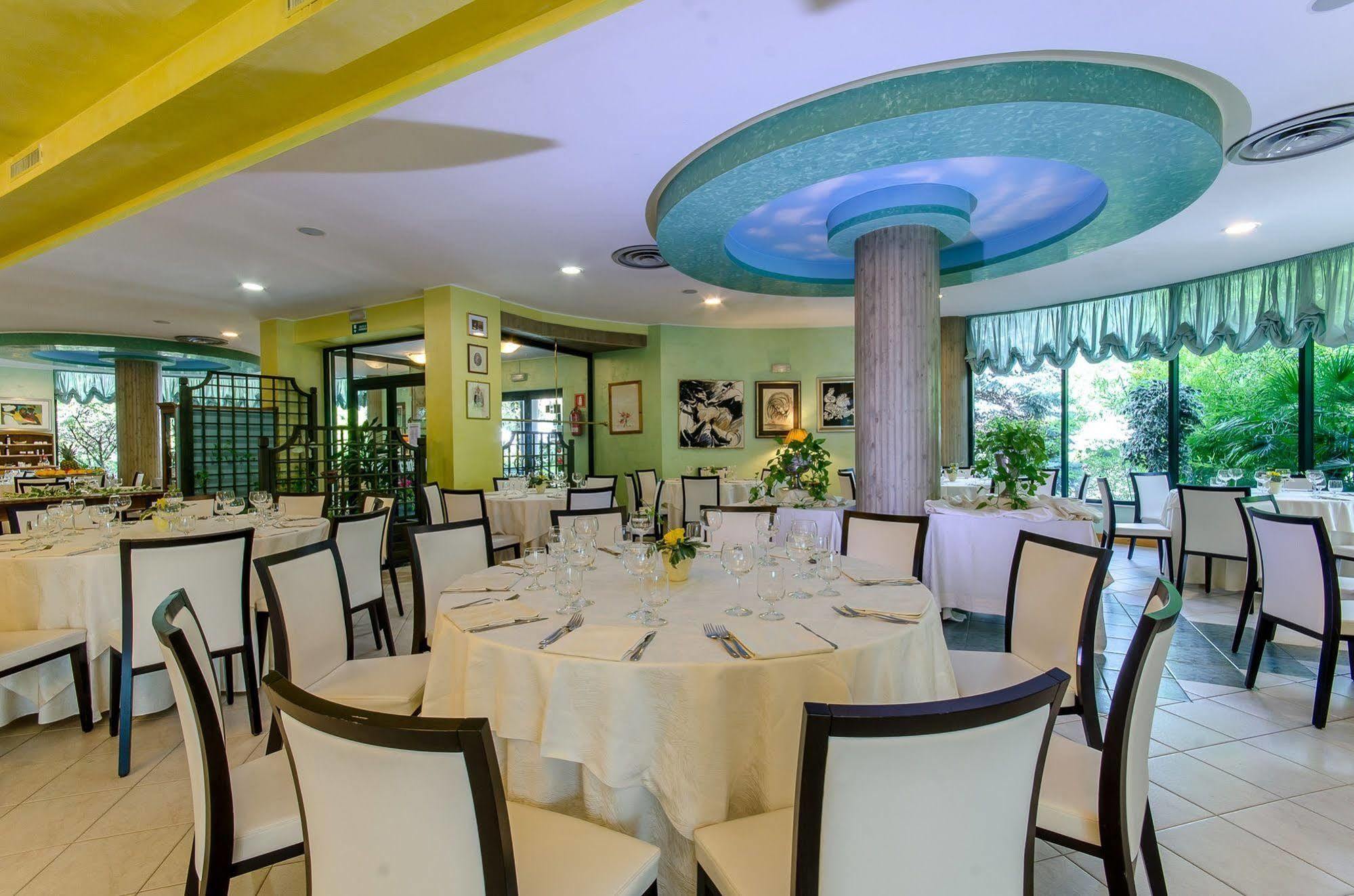 סולמונה Hotel Santacroce Meeting מראה חיצוני תמונה